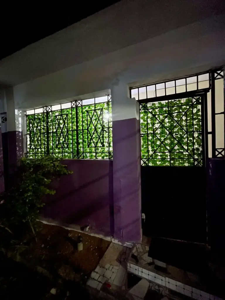 [001] Appartement 2 pièces sur la route de Bassam 001